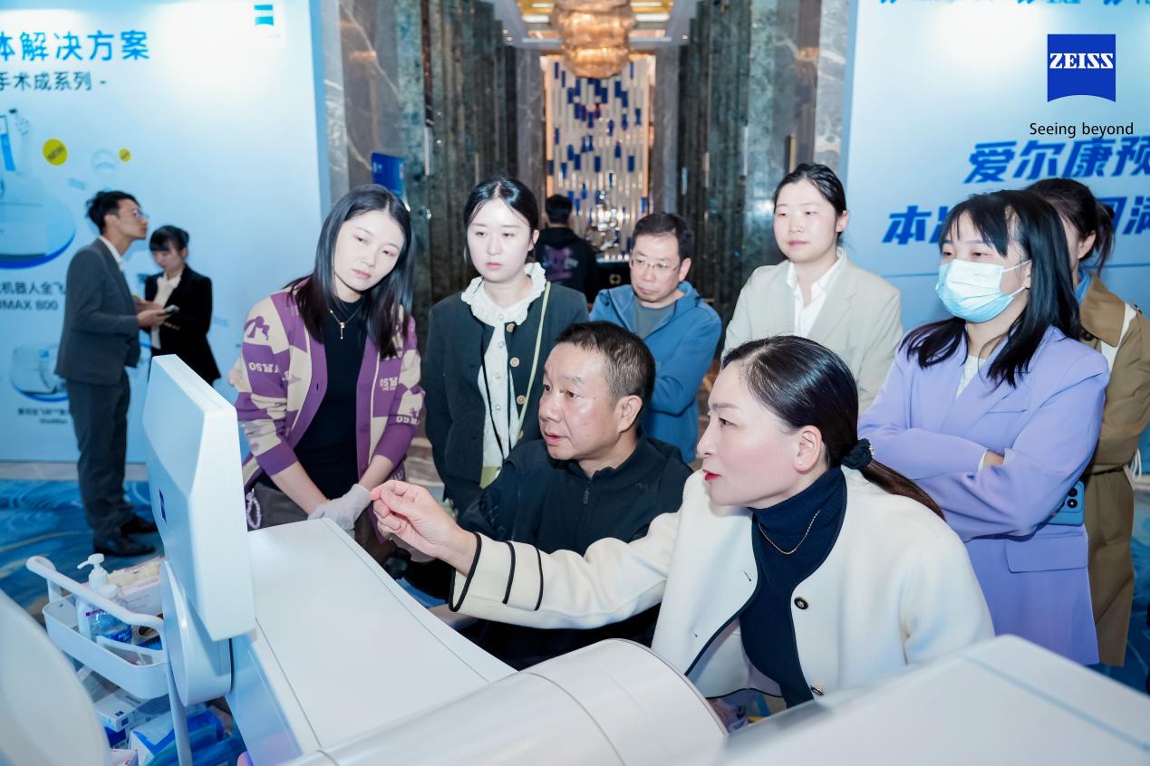 成都普瑞眼科屈光专家团队闪耀第二十届全国眼屈光手术学